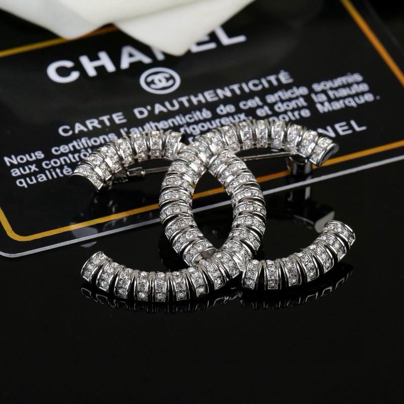 Chanel Brooch 05yxs156
